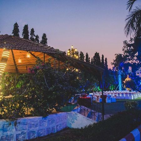 Pushp Vatika Resort & Lawns Navi Mumbai Extérieur photo