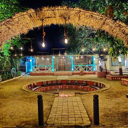 Pushp Vatika Resort & Lawns Navi Mumbai Extérieur photo