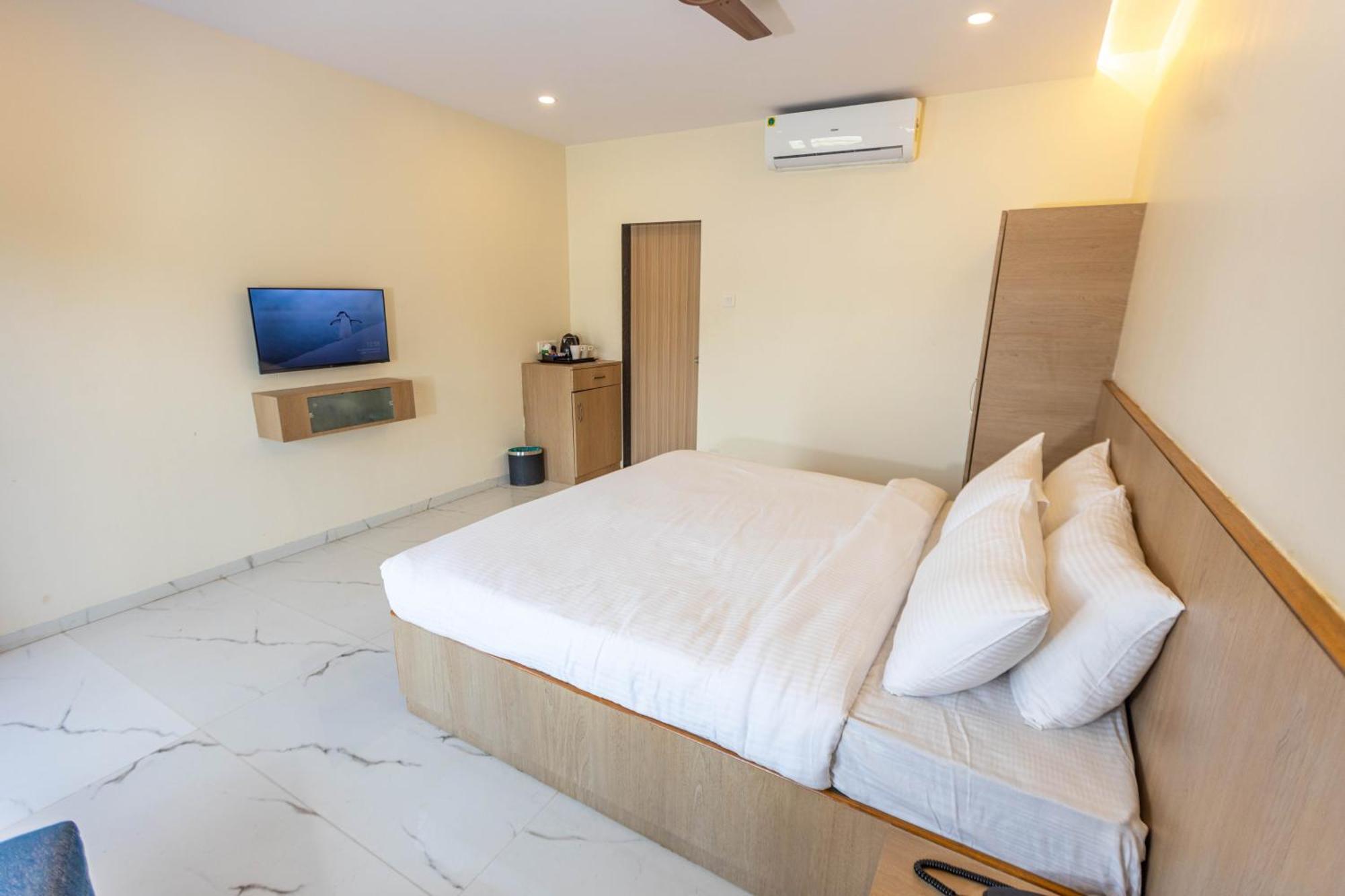 Pushp Vatika Resort & Lawns Navi Mumbai Extérieur photo